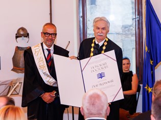 pocasni_doktorati4-150626.jpg